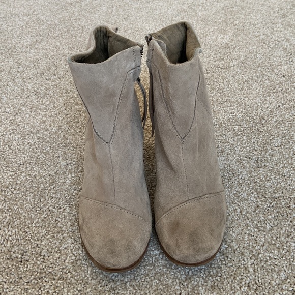 Toms Lanuda Suede taupe bootie - Picture 3 of 7